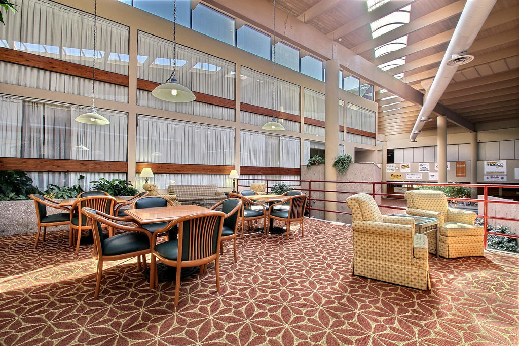 Hotel Muscatine Экстерьер фото