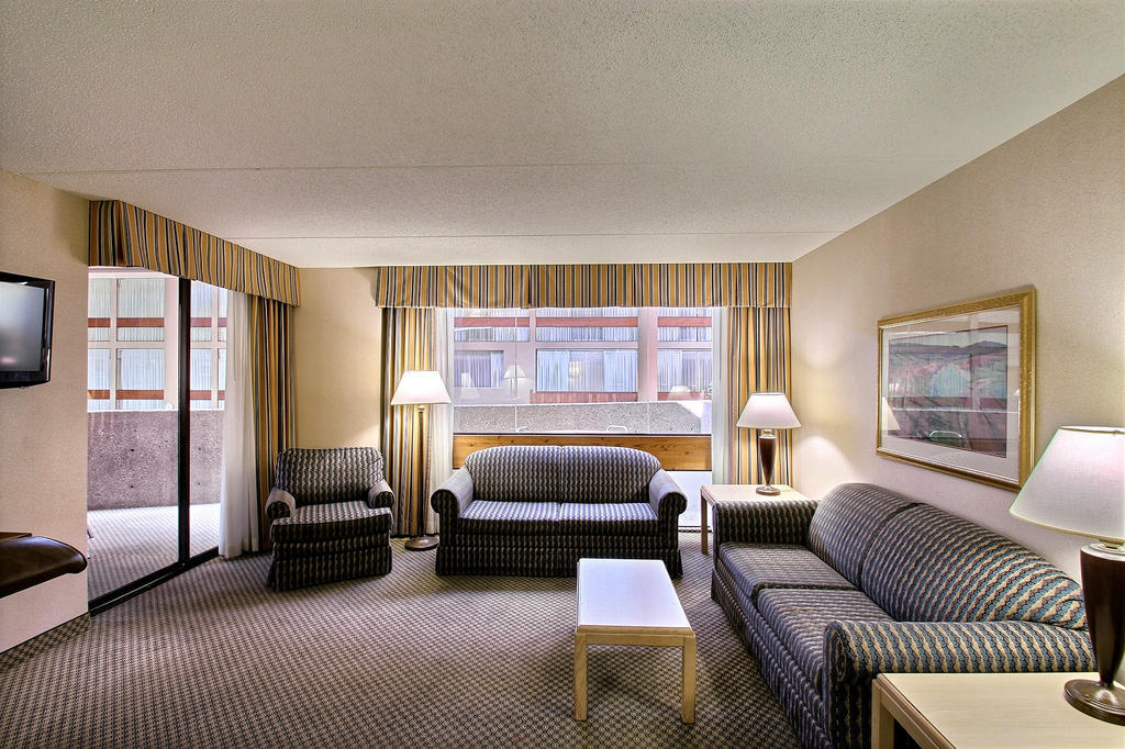 Hotel Muscatine Экстерьер фото